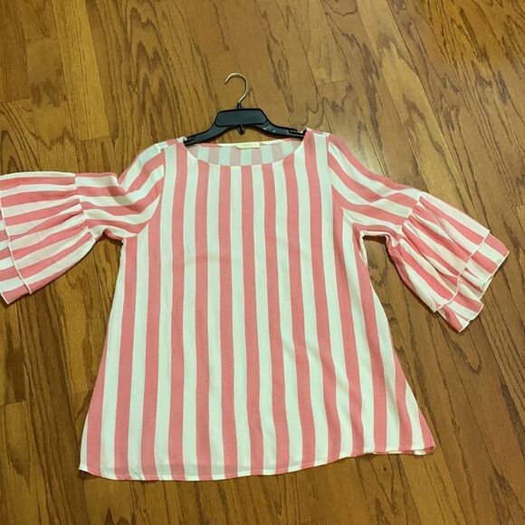 ODDY Size Small pink and white strap top with 2tier ruffle/bell sleeves. - Picture 7 of 8